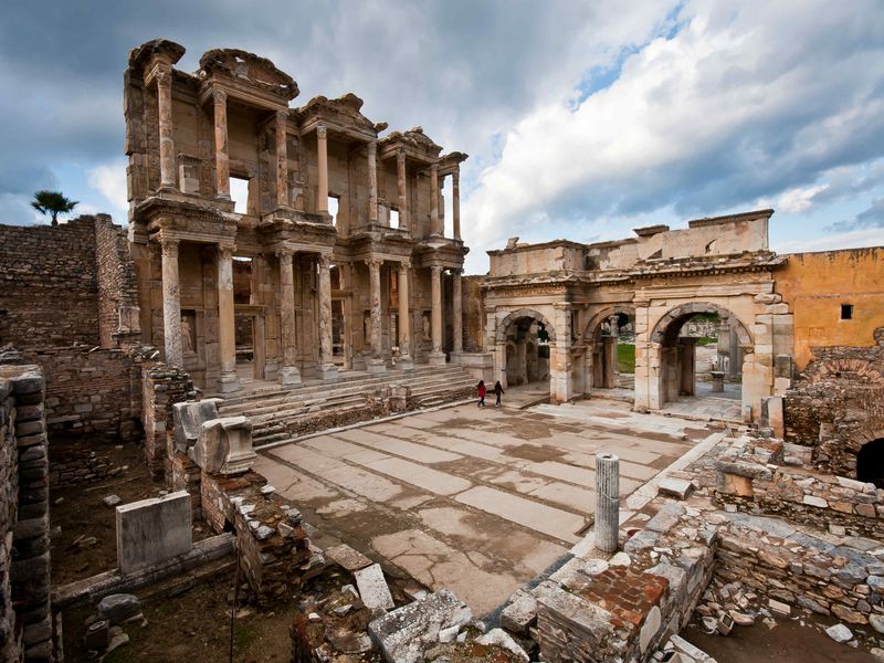 Тайны древнего Эфеса (2/9)