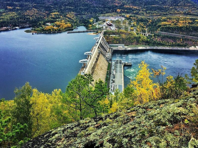 Тысяча и одна панорама Дивных гор (2/17)