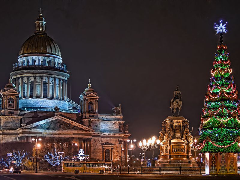 Новогодняя сказка Петербурга (2/8)