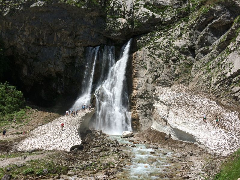 На внедорожнике — к самым живописным местам Абхазии! (6/12)