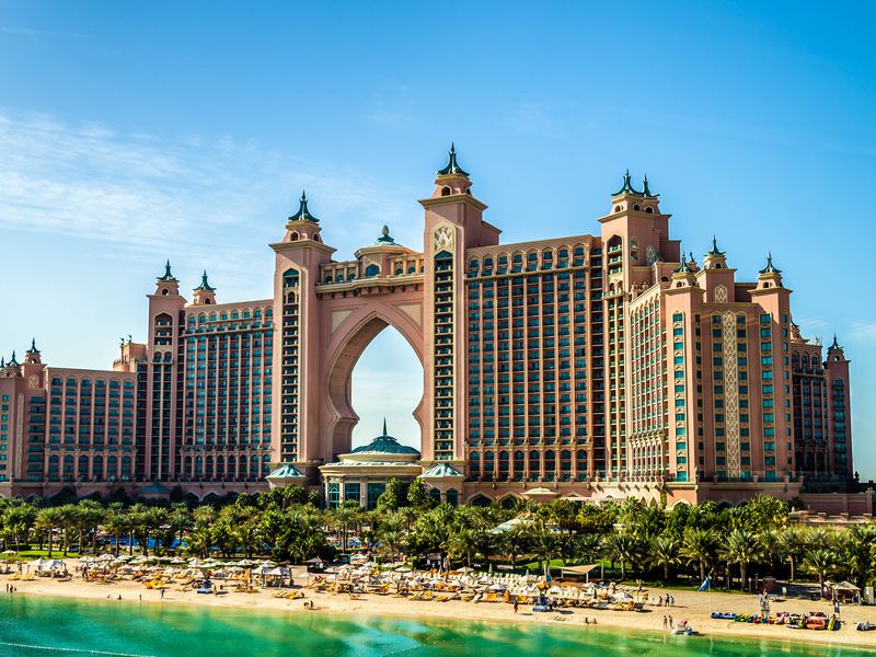 По Дубаю на кабриолете (10/15)