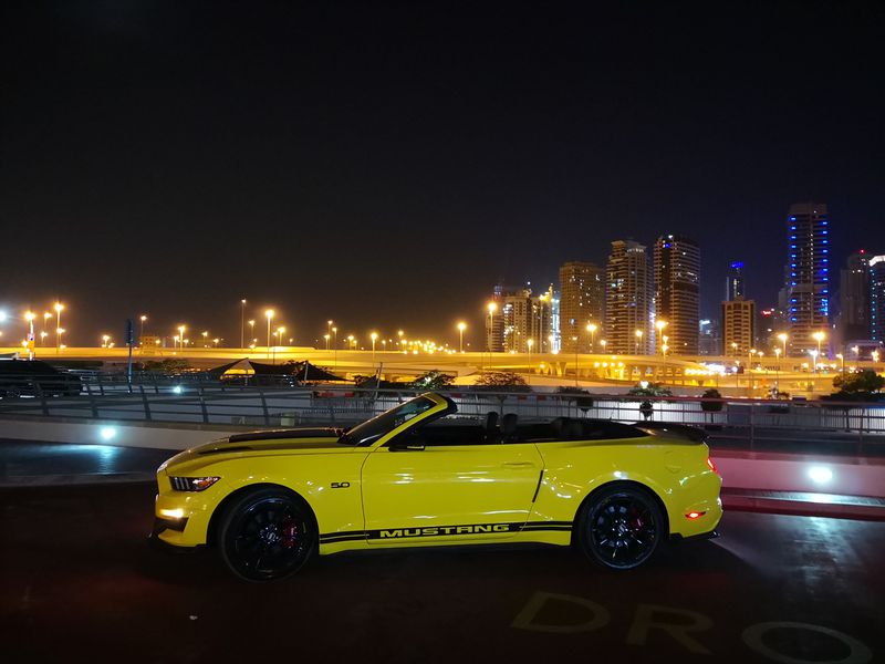 По Дубаю на кабриолете (14/15)