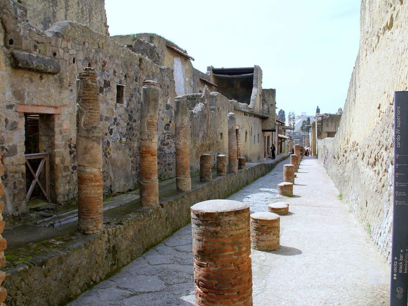 Билеты в Помпеи и Геркуланум без очереди (9/11)