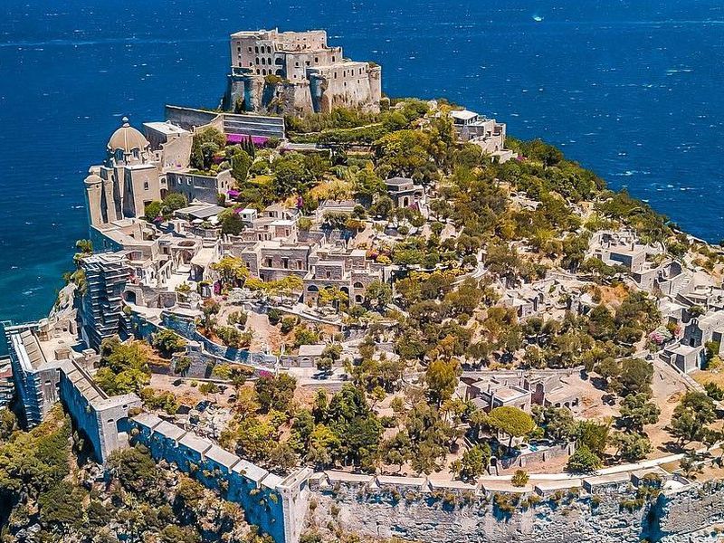 Необыкновенный Неаполь с воды (9/13)