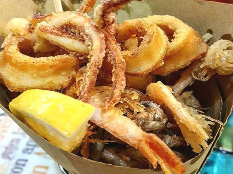 Невероятный стрит-фуд Неаполя (7/12)