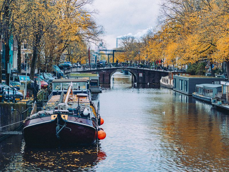 На шлюпке по каналам Амстердама (9/15)