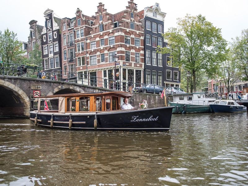 По каналам на катере (3/5)